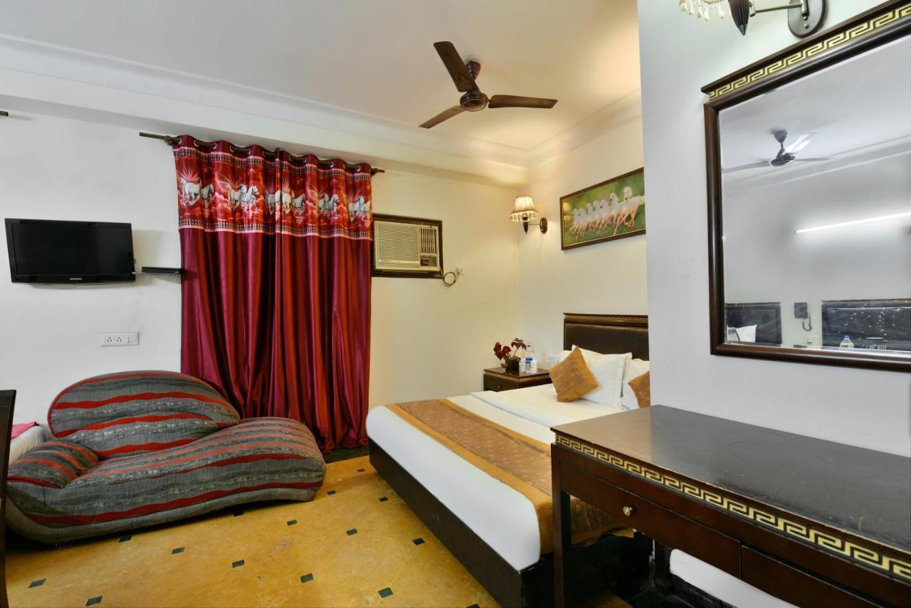 Hotel Revels By A1Rooms New Delhi Exterior photo